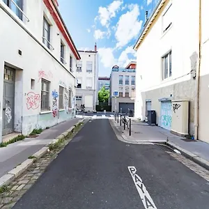 Appartement Le Petit Cottin Cosy 2 Pers Metro Valmy, Lyon